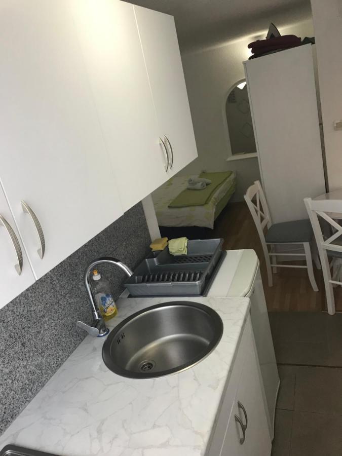 Skenderi Apartment Studio ซริกเวนิซา ภายนอก รูปภาพ